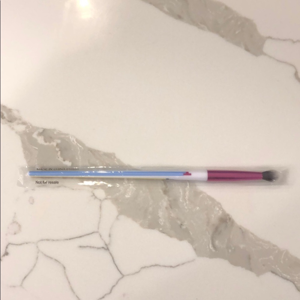 🌸5/$25🌸 Tetris eyeshadow brush